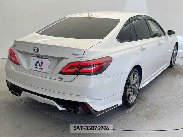 Toyota CROWN SEDAN 2018-09 7058061-16