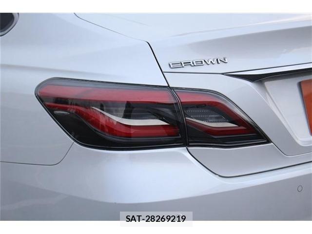 Toyota CROWN SEDAN 2021-04 7058075-14