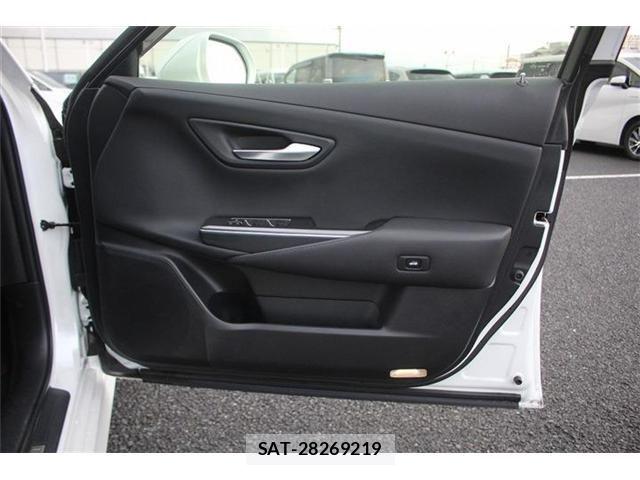 Toyota CROWN SEDAN 2021-04 7058075-17