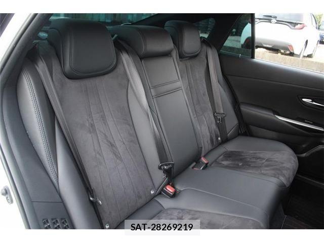 Toyota CROWN SEDAN 2021-04 7058075-20