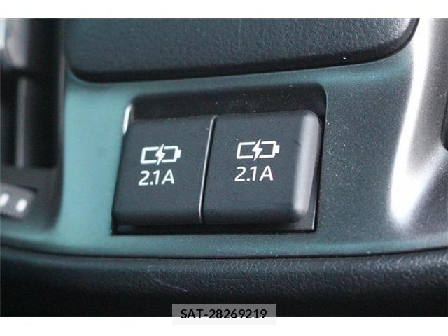 Toyota CROWN SEDAN 2021-04 7058075-25