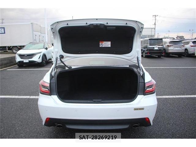 Toyota CROWN SEDAN 2021-04 7058075-26