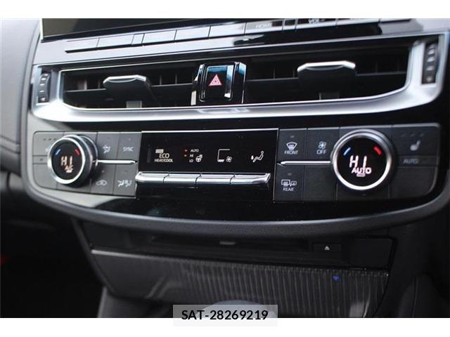 Toyota CROWN SEDAN 2021-04 7058075-4