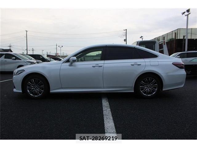 Toyota CROWN SEDAN 2021-04 7058075-7