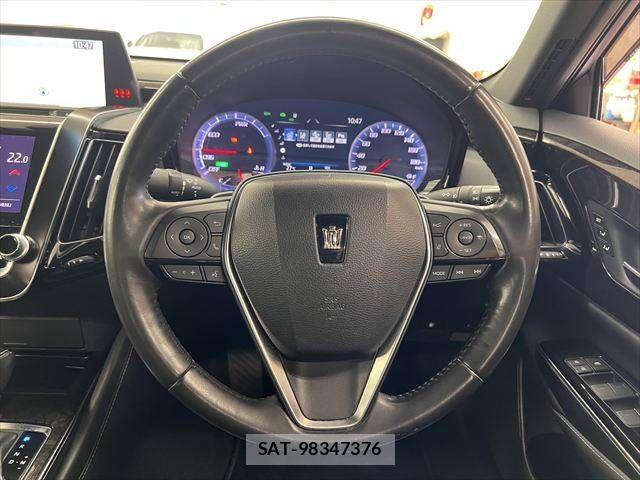 Toyota CROWN SEDAN 2019-05 7058066-9