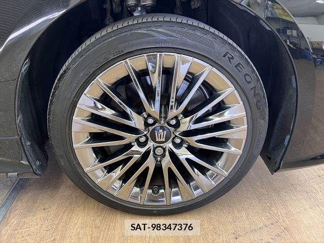 Toyota CROWN SEDAN 2019-05 7058066-12