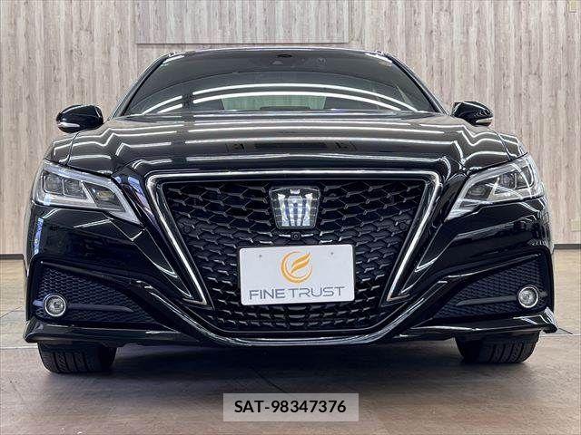 Toyota CROWN SEDAN 2019-05 7058066-13