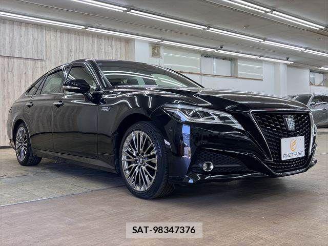 Toyota CROWN SEDAN 2019-05 7058066-14