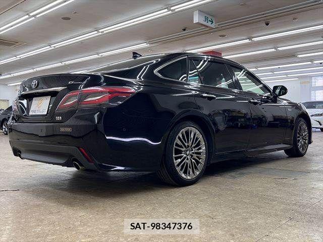 Toyota CROWN SEDAN 2019-05 7058066-17