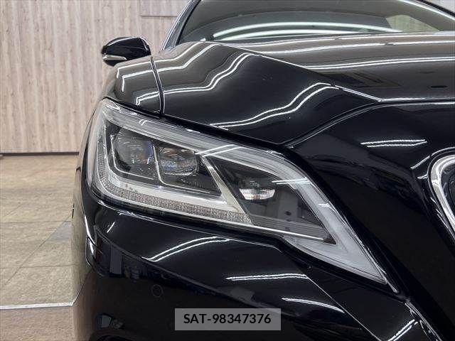 Toyota CROWN SEDAN 2019-05 7058066-22