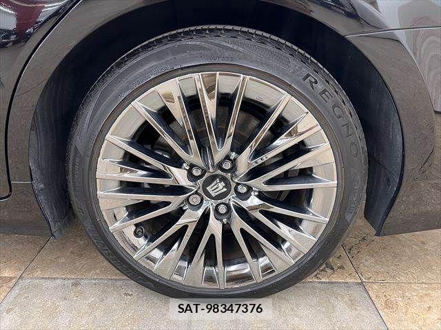 Toyota CROWN SEDAN 2019-05 7058066-26