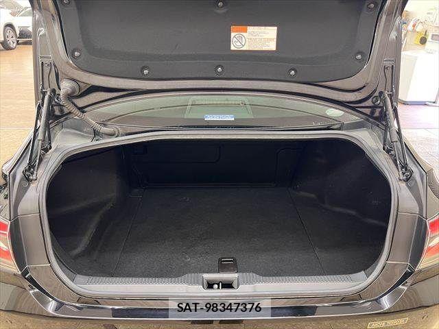 Toyota CROWN SEDAN 2019-05 7058066-8