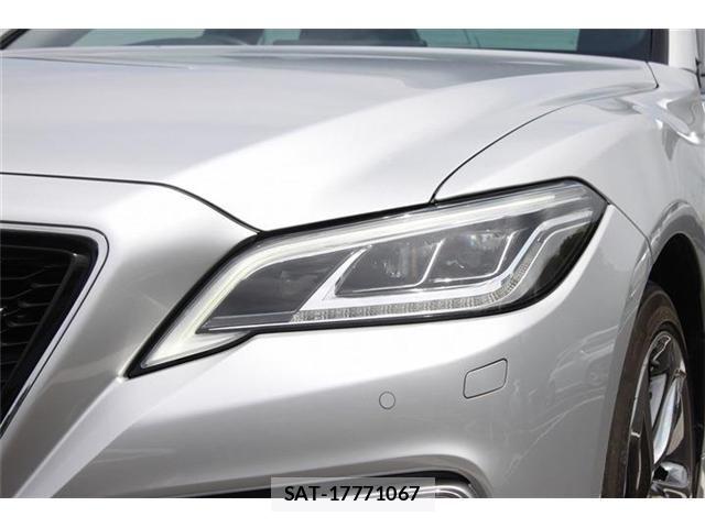 Toyota CROWN SEDAN 2021-02 7058064-10