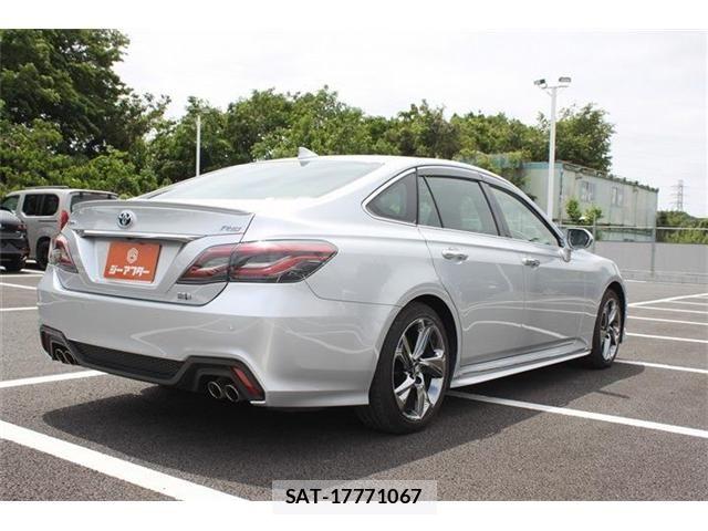 Toyota CROWN SEDAN 2021-02 7058064-17