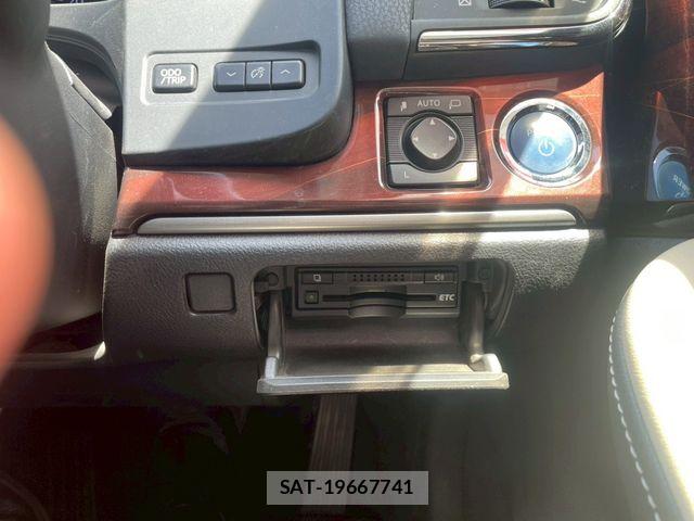 Toyota CROWN SEDAN 2014-05 7216633-10