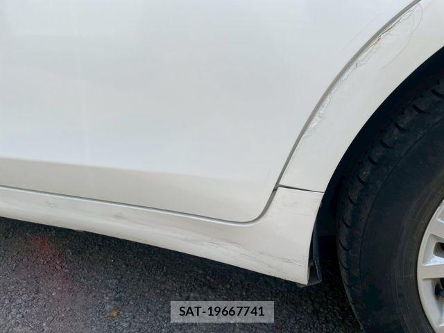 Toyota CROWN SEDAN 2014-05 7216633-15