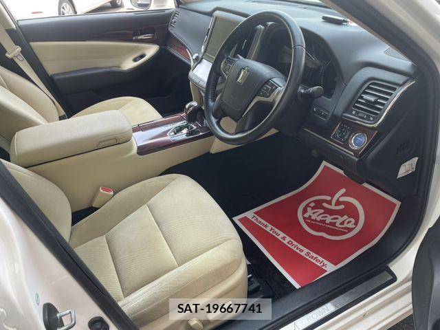 Toyota CROWN SEDAN 2014-05 7216633-4