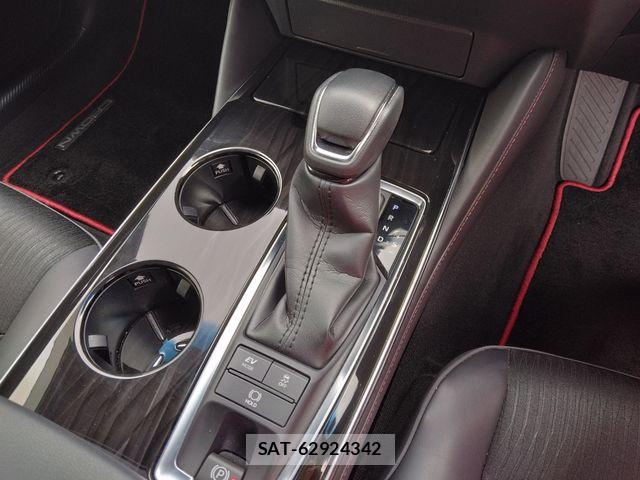 Toyota CROWN SEDAN 2020-03 7216688-14