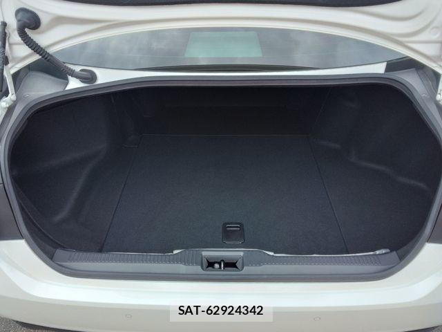 Toyota CROWN SEDAN 2020-03 7216688-17