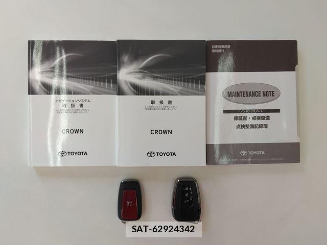 Toyota CROWN SEDAN 2020-03 7216688-19
