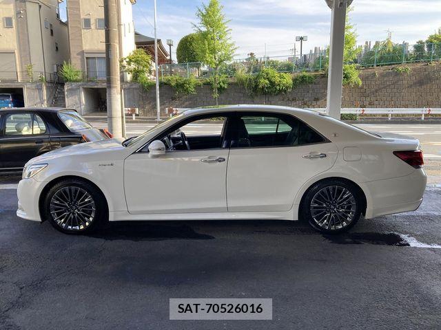 Toyota CROWN SEDAN 2013-07 7216625-10