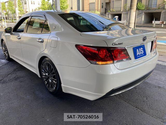 Toyota CROWN SEDAN 2013-07 7216625-2