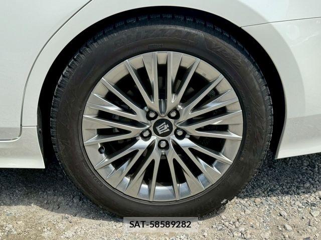 Toyota CROWN SEDAN 2020-05 7216692-28