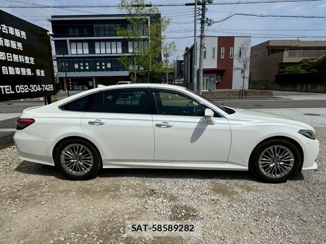 Toyota CROWN SEDAN 2020-05 7216692-3