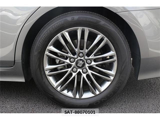 Toyota CROWN SEDAN 2020-11 7216693-12