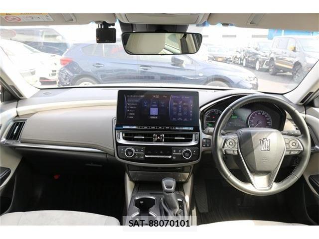 Toyota CROWN SEDAN 2020-11 7216693-16