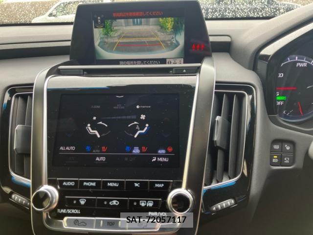 Toyota CROWN SEDAN 2018-09 7216662-24