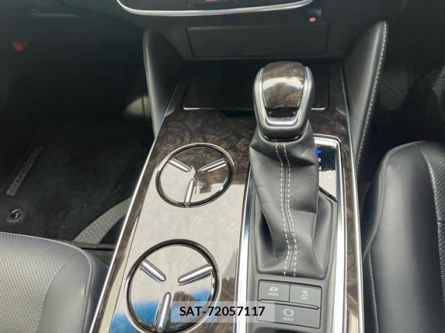 Toyota CROWN SEDAN 2018-09 7216662-25