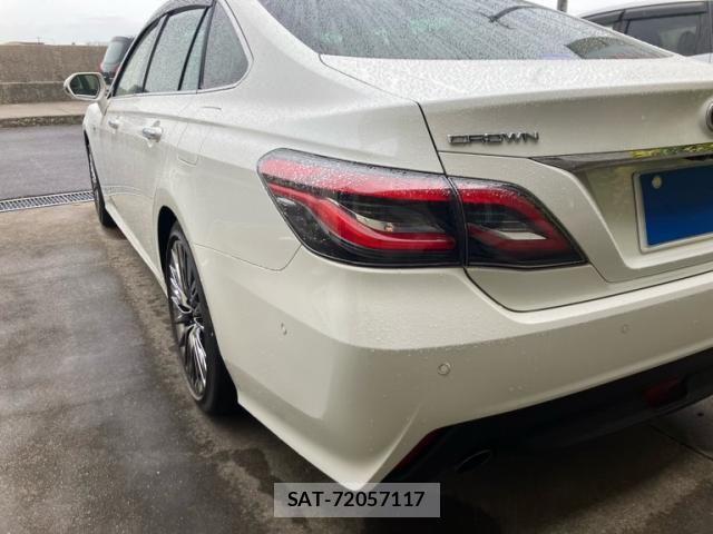 Toyota CROWN SEDAN 2018-09 7216662-7