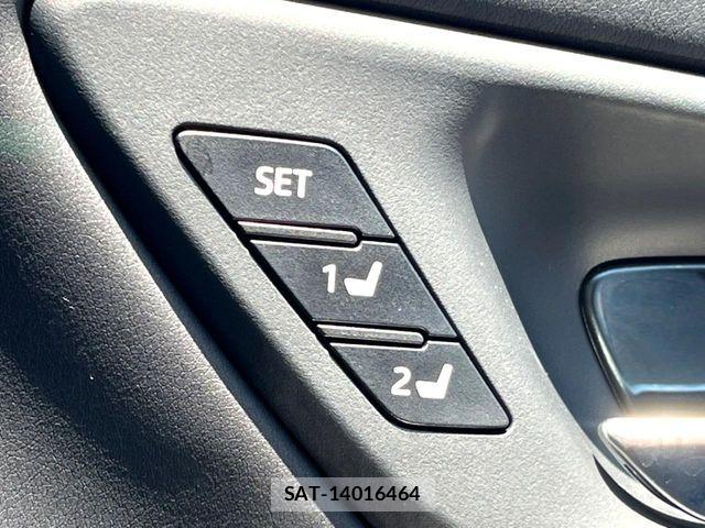 Toyota CROWN SEDAN 2018-11 7216668-9
