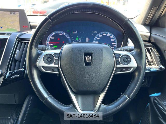 Toyota CROWN SEDAN 2018-11 7216668-10