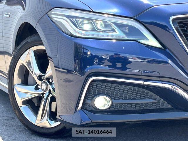 Toyota CROWN SEDAN 2018-11 7216668-14