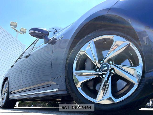 Toyota CROWN SEDAN 2018-11 7216668-15