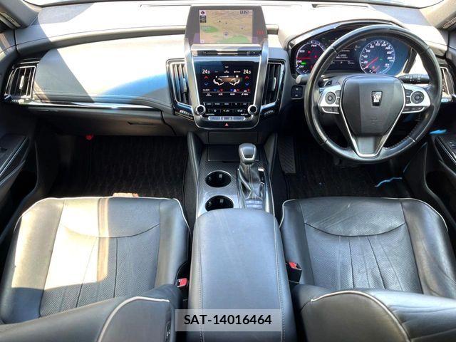 Toyota CROWN SEDAN 2018-11 7216668-1