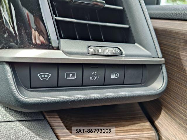 Toyota CROWN SEDAN 2025-01 7216711-21