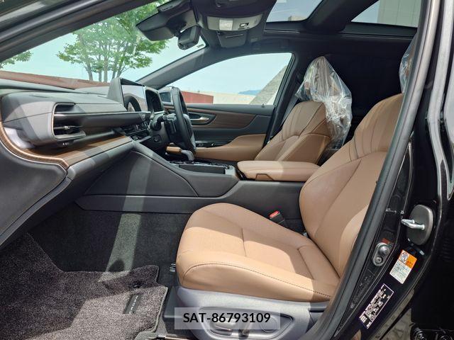 Toyota CROWN SEDAN 2025-01 7216711-24