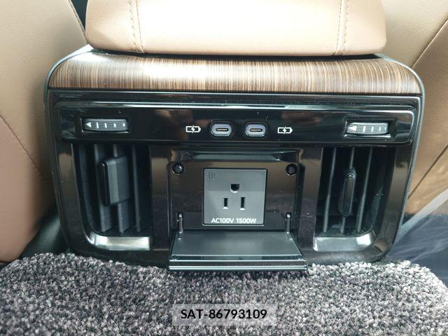 Toyota CROWN SEDAN 2025-01 7216711-25