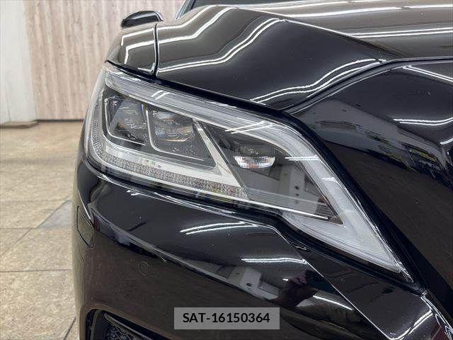 Toyota CROWN SEDAN 2018-10 7216664-23