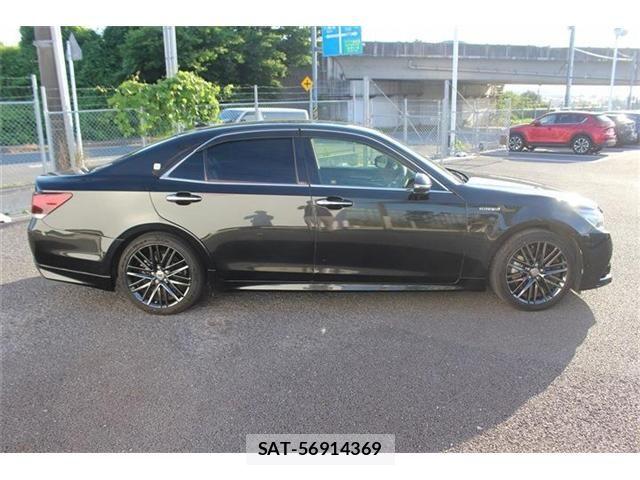 Toyota CROWN SEDAN 2014-11 7216636-7