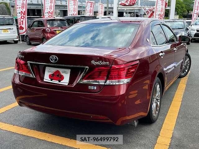 Toyota CROWN SEDAN 2013-06 7216609-2