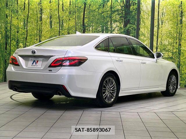Toyota CROWN SEDAN 2021-05 7216689-16