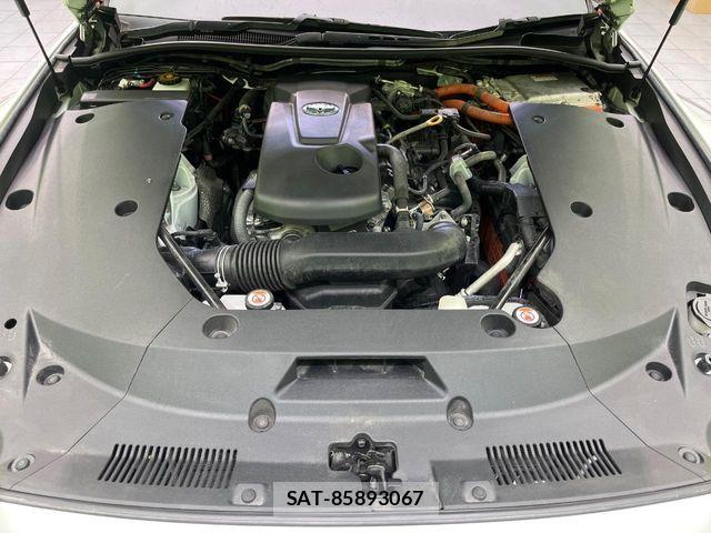 Toyota CROWN SEDAN 2021-05 7216689-17