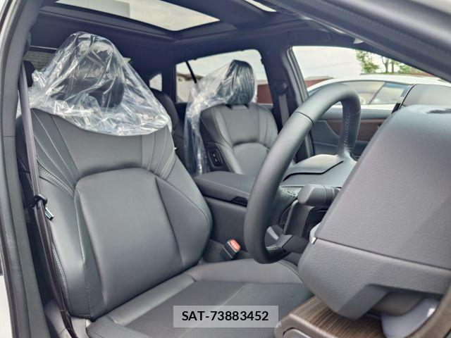 Toyota CROWN SEDAN 2025-10 7216705-11