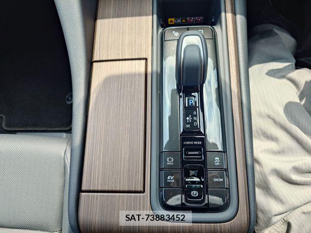 Toyota CROWN SEDAN 2025-10 7216705-19