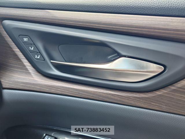 Toyota CROWN SEDAN 2025-10 7216705-20