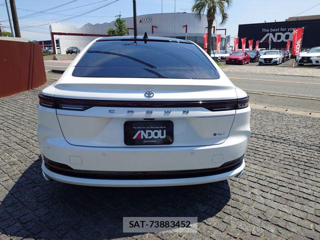 Toyota CROWN SEDAN 2025-10 7216705-6